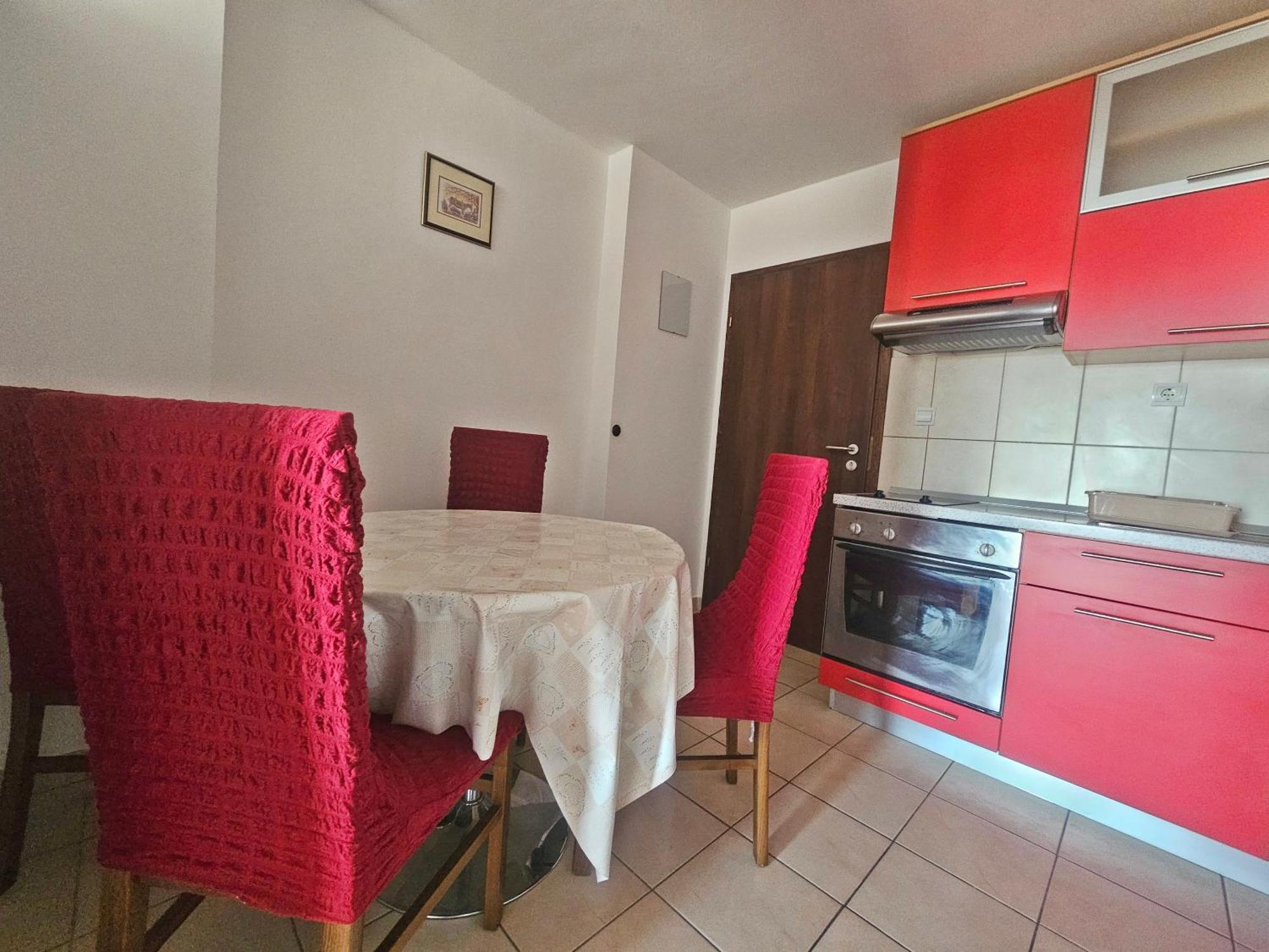 Apartments Andrea Подстрана Экстерьер фото
