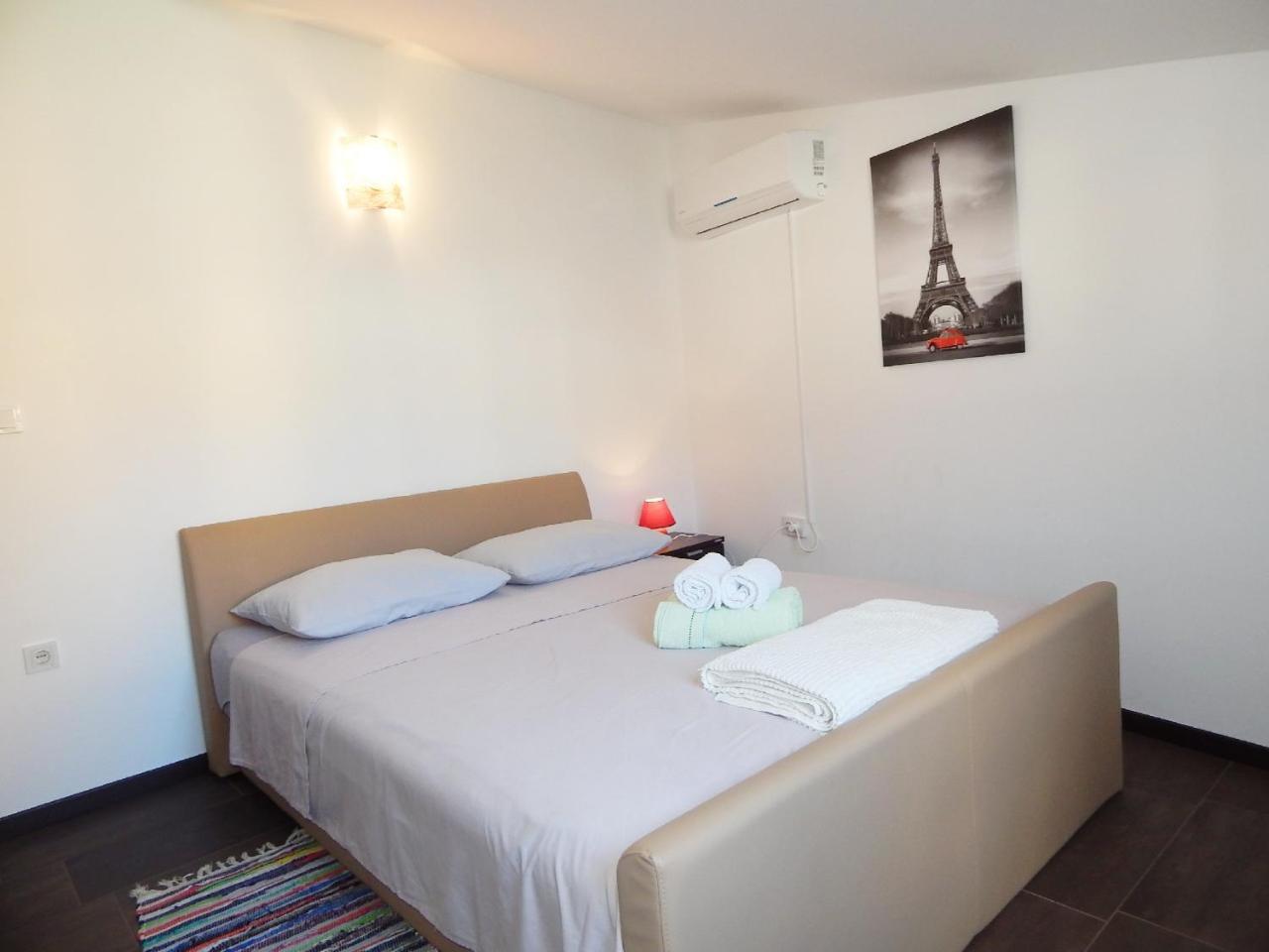 Apartments Andrea Подстрана Экстерьер фото
