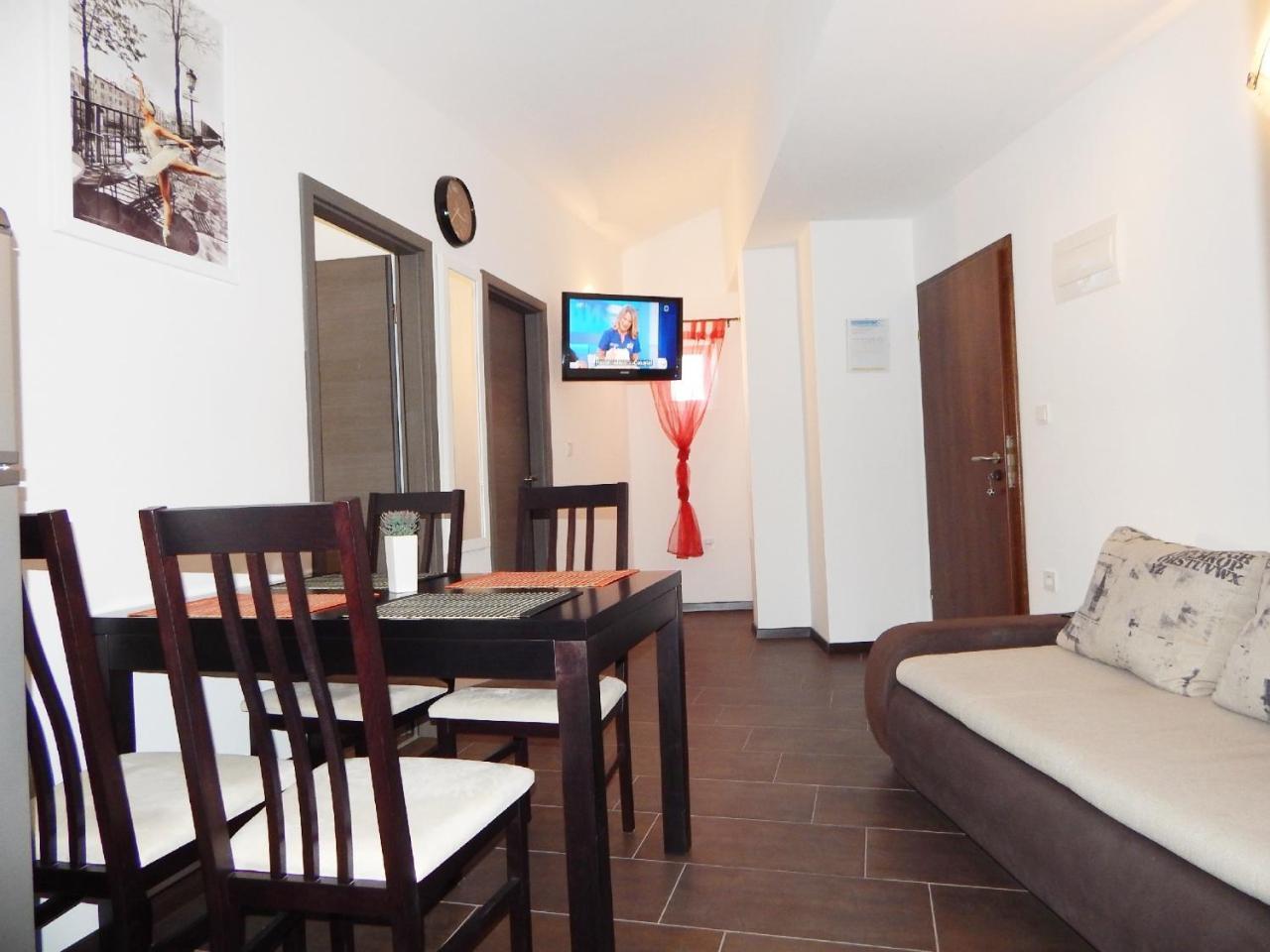 Apartments Andrea Подстрана Экстерьер фото